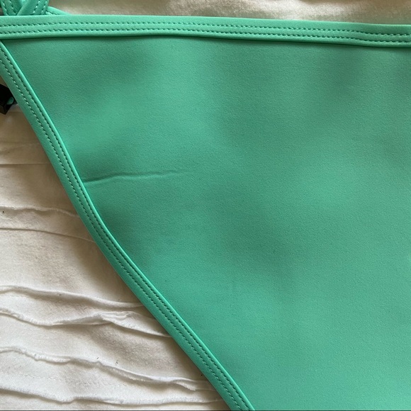 Faux Triangl Bikini - Picture 7 of 7